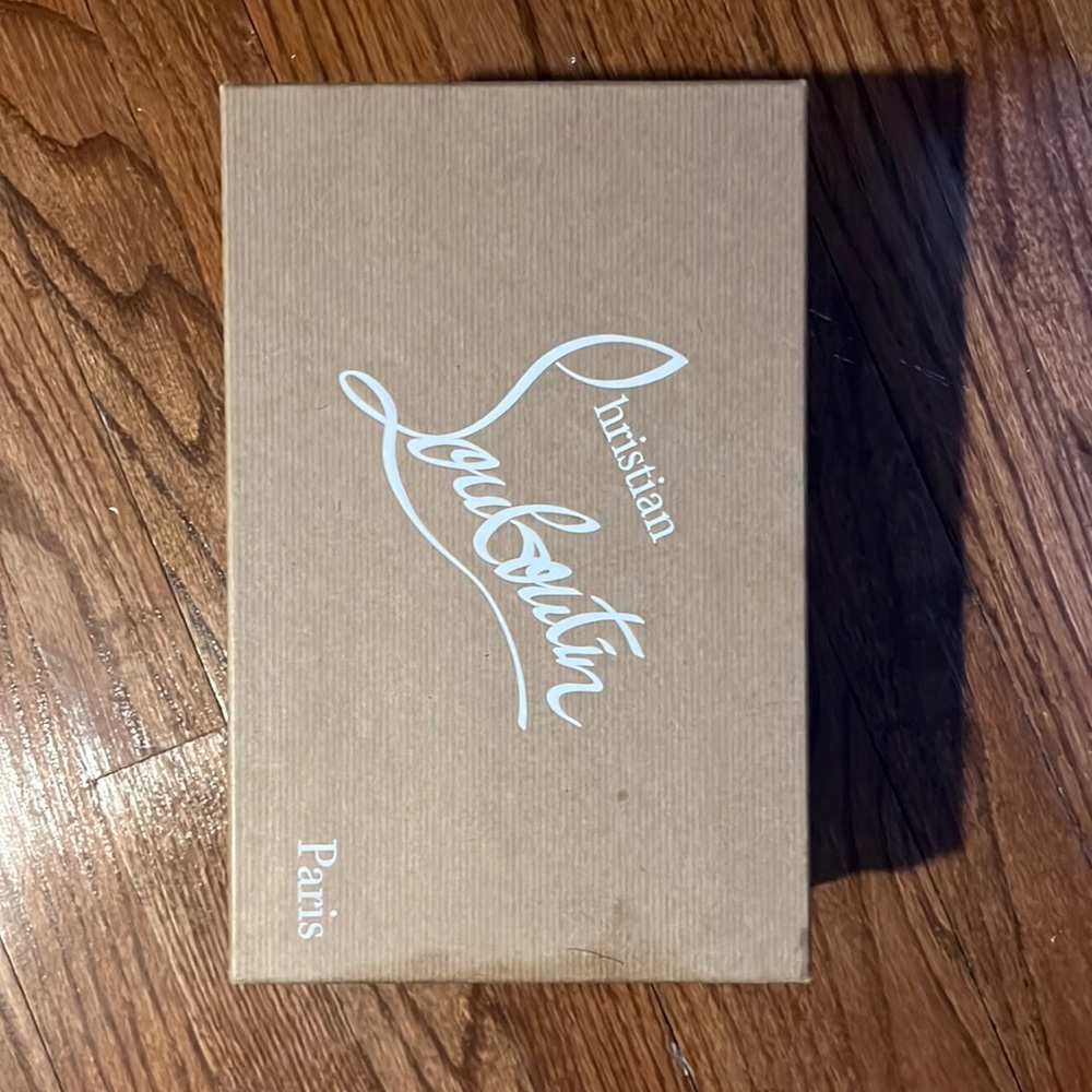 Brand new Nude Patent Louboutin’s Corneille 85mm